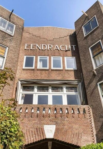251001 Piet Sanders Lezing 2 gebouw Eendracht